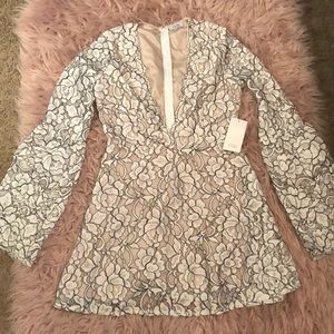 Tobi White/cream dress with black lining